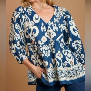 Umgee Blue and Cream Patterned Blouse